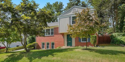 604 Crocus Dr, Rockville