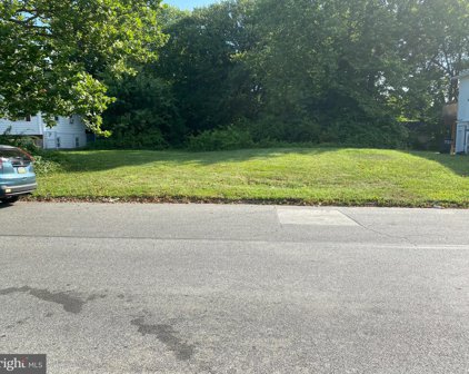 728 W Cooke Ave, Glenolden