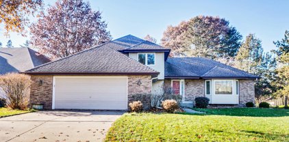 5725 Lois Lane, Shoreview