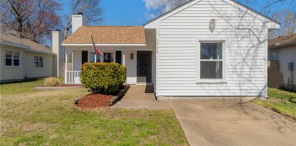 3704 Meadowglen Road, South Central 2 Virginia Beach