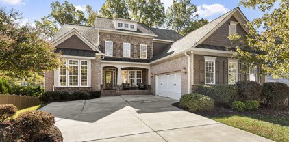 813 Huntsworth, Cary