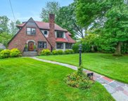 42 Edgewood Road, Scarsdale image