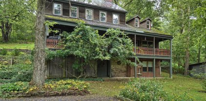 7151 Picnic Woods Rd, Middletown