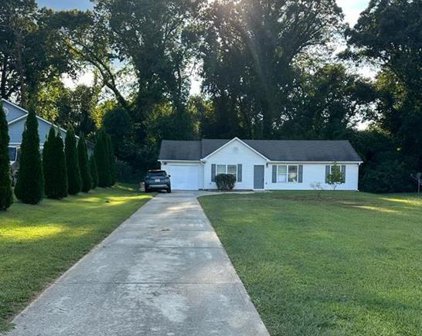 4797 Tuong Yen Court, Forest Park