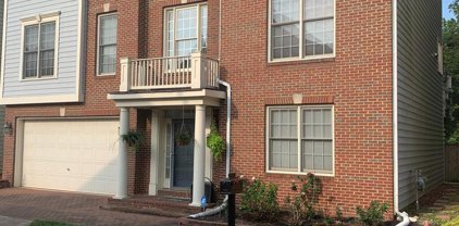 9228 Lee Masey Dr, Lorton