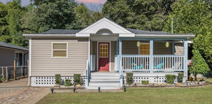 318 Broad Sw Drive, Concord