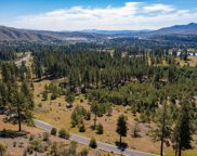 Feenune Road, Verdi image
