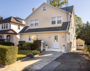 16 Winyah Terrace, New Rochelle image