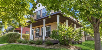 1548 Legacy Parkway E, Maplewood