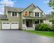 28 Elm Drive, E. Northport image