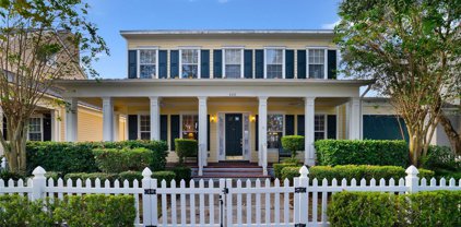 420 Sycamore Street, Celebration