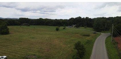 748 Baker Rd, Smyrna