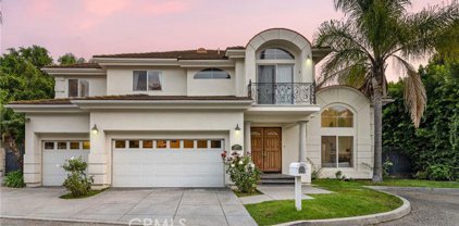 16050 Woodley Park LN, Encino