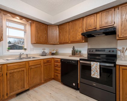 2990 Warwick Loop, Bismarck