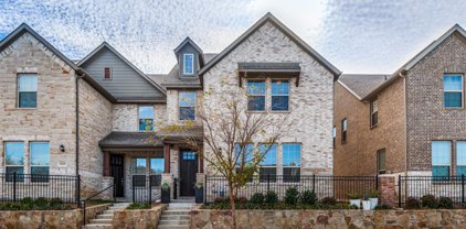 6816 Meadow Crest  Drive, North Richland Hills