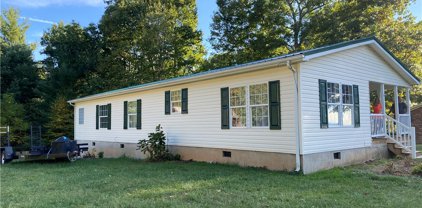 755 Garvey Road, Piney Creek