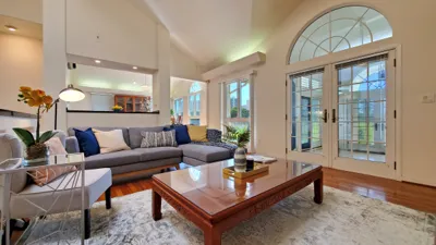 1446 Ala Leie Place Living Room