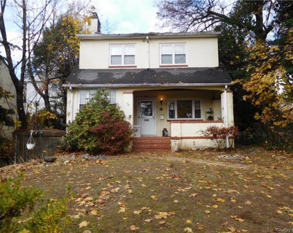 2 Newcomb Place, White Plains