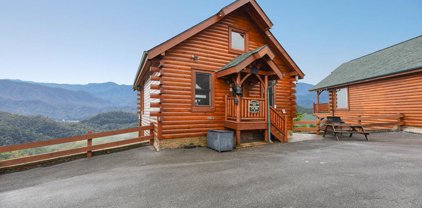 3138 Lakeview Lodge Dr., Sevierville