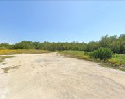 64th Street, Marathon image