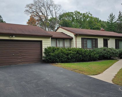 4858 Hanson Road, Shoreview