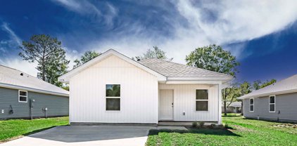 2517 Sutton Place Dr, Cantonment