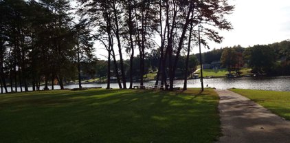 246 Lakefront Road, Inman