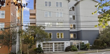 3271 SW Avalon Way Unit #403, Seattle