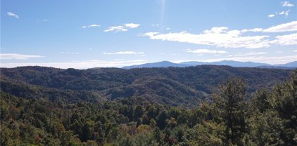 WR65 Clouds Rest Drive, Banner Elk