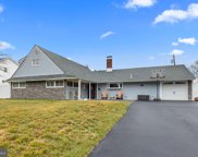 14 Rust Hill Rd, Levittown image