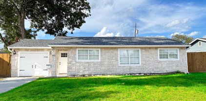 2213 Estate Drive, Deer Park