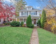 124 Hampshire Road, Great Neck image