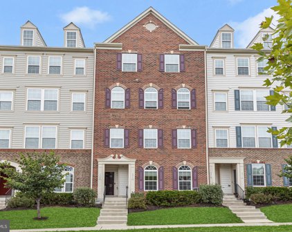 5310 N Center Dr, Greenbelt