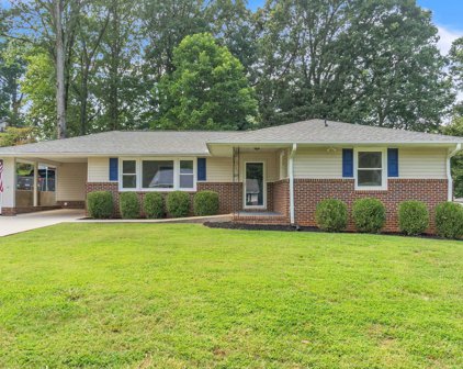 212 W Dorchester Boulevard, Greenville