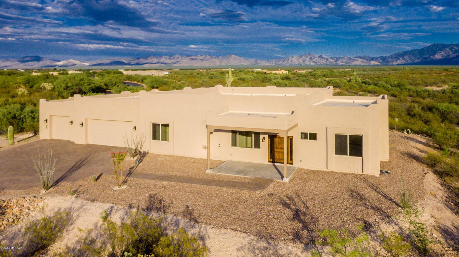 2068 E Old Stone House, Sahuarita, 85629