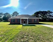 104 Sue Ellen, Headland image