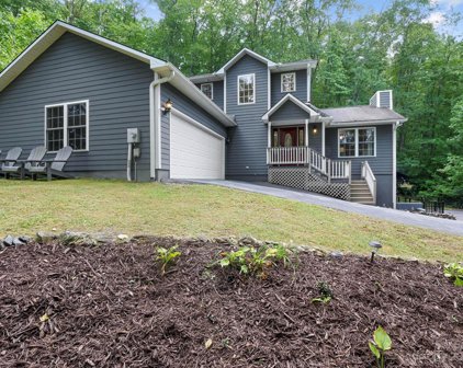 25 Falcon Crest  Drive, Fairview