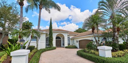 2648 Edgewater Dr, Weston