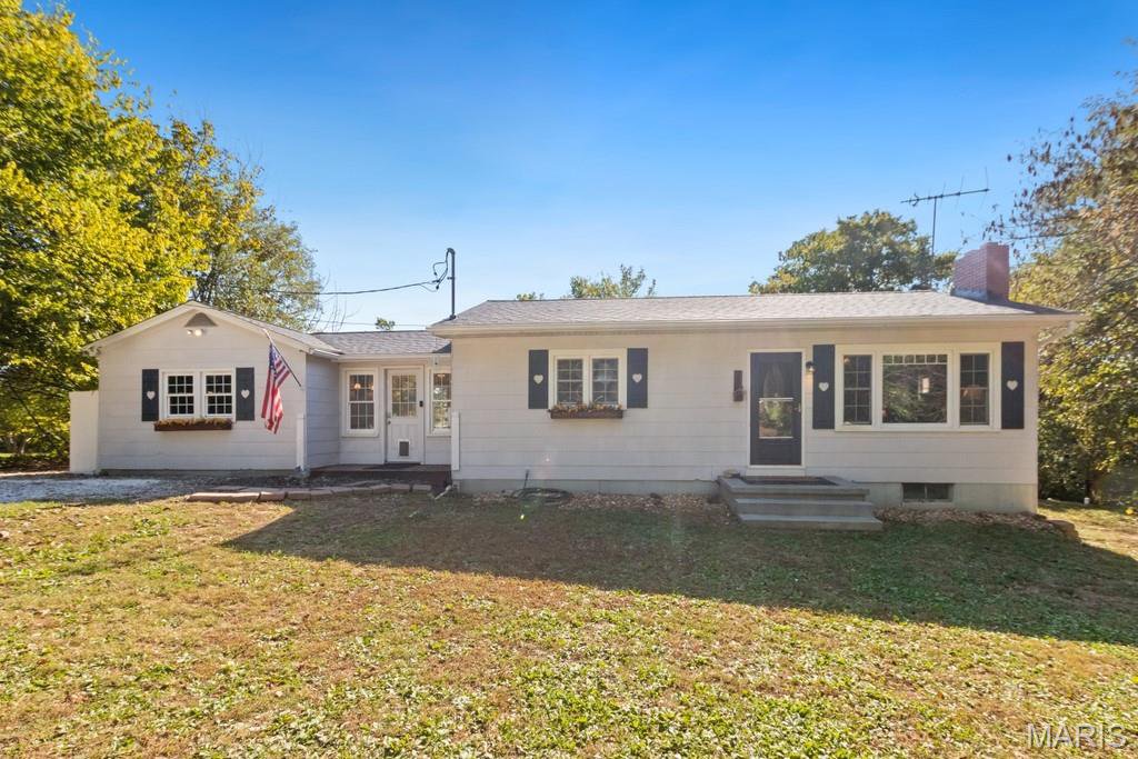 702 Hwy At, Villa Ridge, 63089