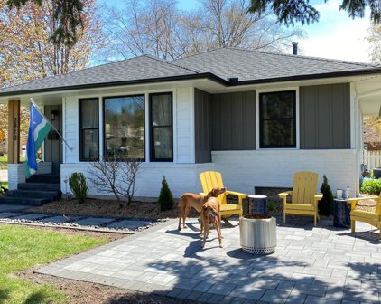 2910 W Armour Terrace, Saint Anthony