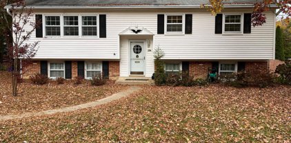 1704 Cool Spring Dr, Alexandria
