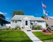 47 31 Street, Copiague image