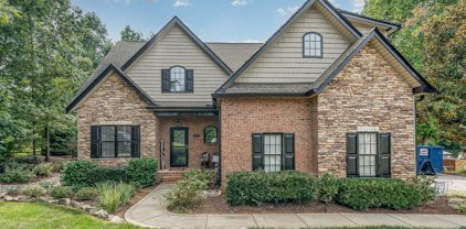 1915 Lynmore  Drive, Sherrills Ford