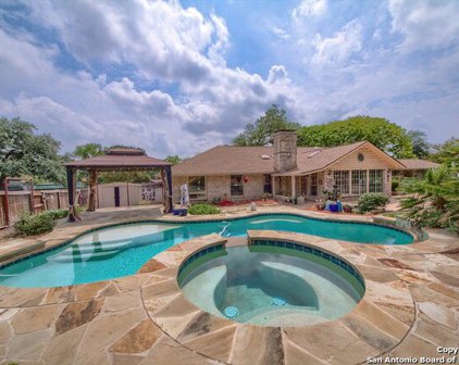 98 Bluet Ln, San Antonio