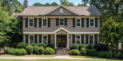 505 Annandale, Cary