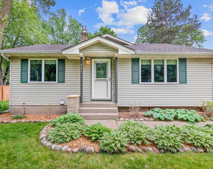 966 Robinhood Place, Shoreview