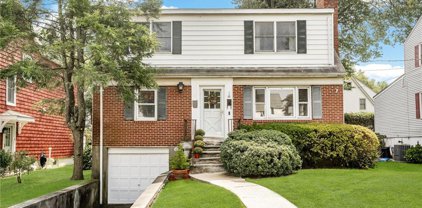 68 Waverly Avenue, Eastchester