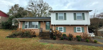 215 Saint Matthews Ln, Spartanburg
