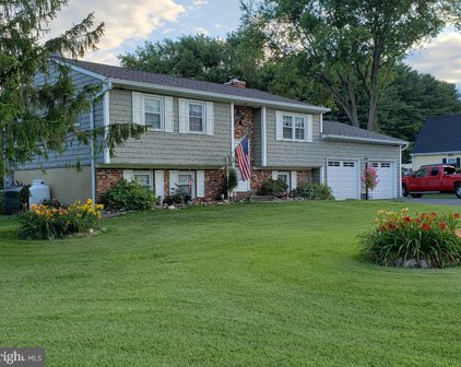 1631 Millersville Rd, Millersville