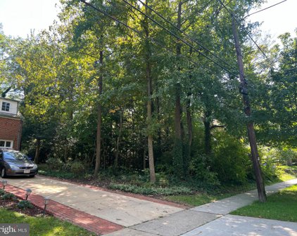 6507 Queens Chapel Rd, University Park